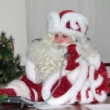Дети поздравили Деда Мороза с днем рождения по телефону